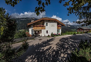 Case con appartamenti Badia: Agriturismo Larcenei - Familia Schenk